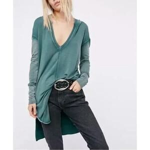 Free People  Queen of Hearts Tunic Sweatshirt size Medium